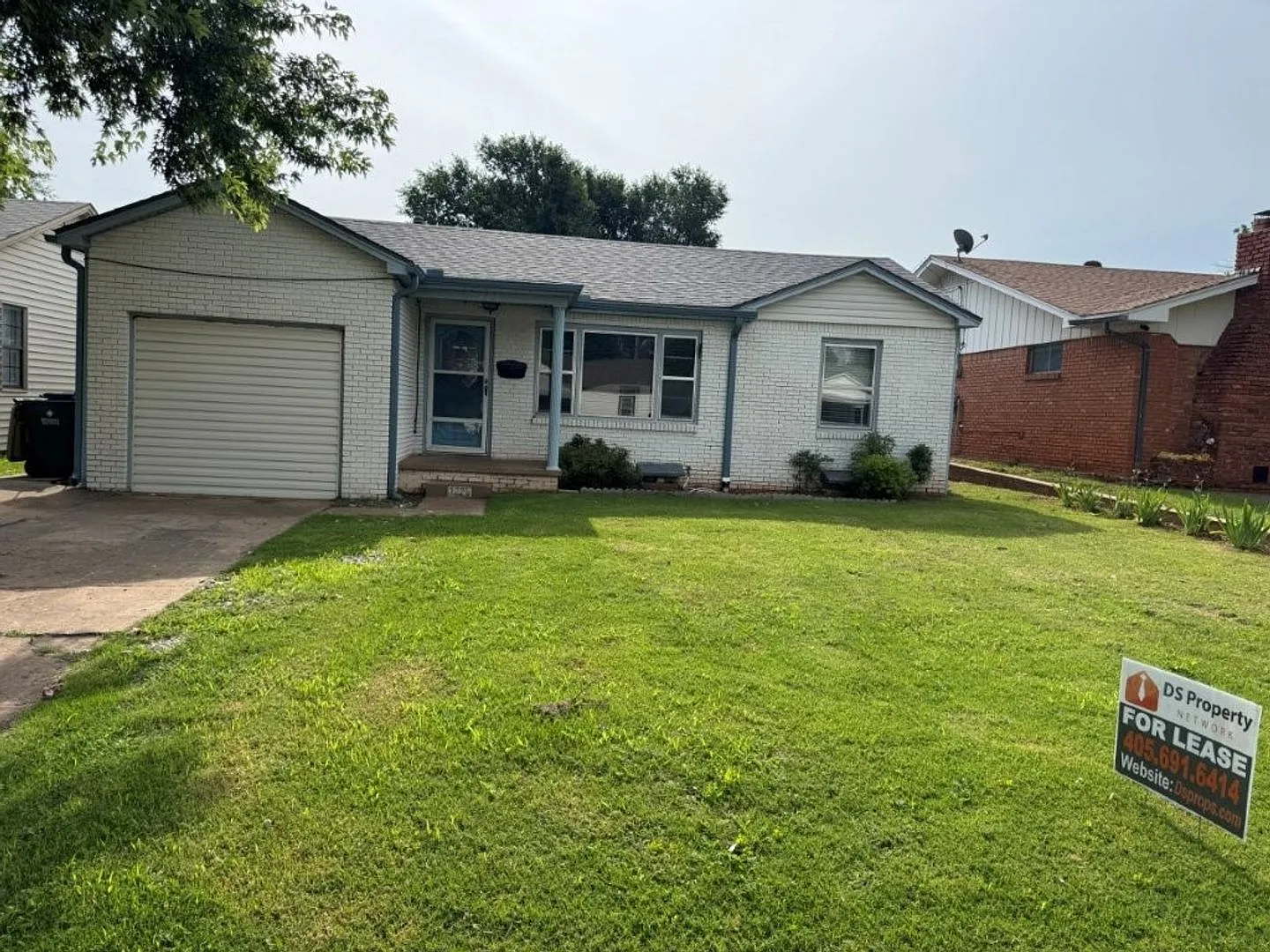 3 bed 1 bath in Chickasha! great updates! — Photo 1