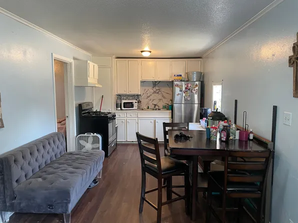 126 E Alabama St, Wharton, TX 77488