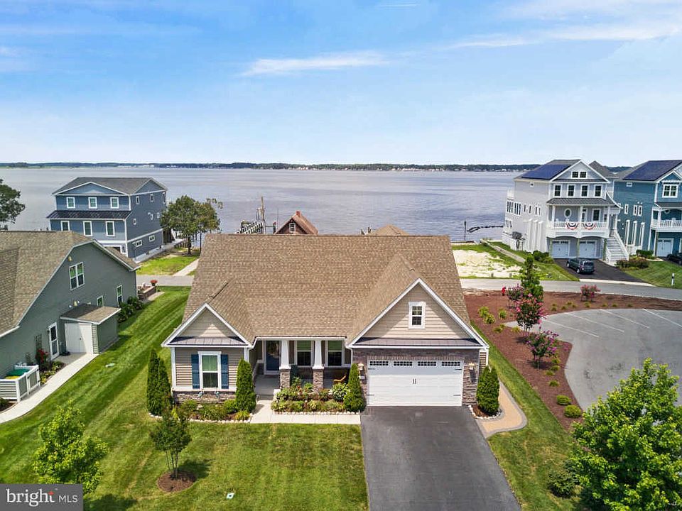 1st image of 34044 Beaufort Ln