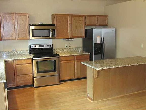 3rd image of 204 Bonita Dr