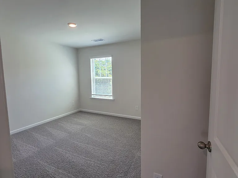 1600 Secrest Commons Dr — Photo 13