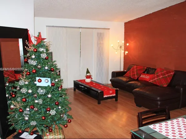 20741 NE 4th Ct APT 205, Miami, FL 33179