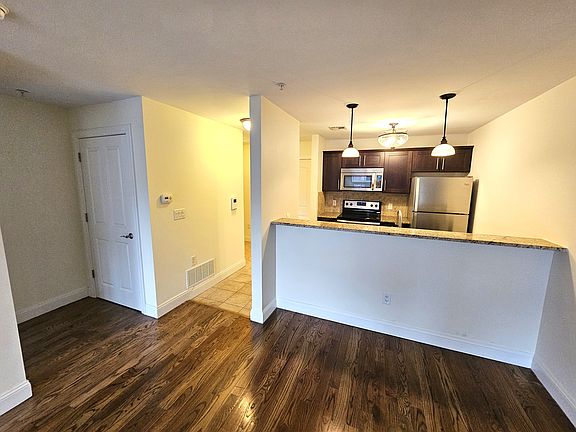 4th image of 115 Bruen St APT 514