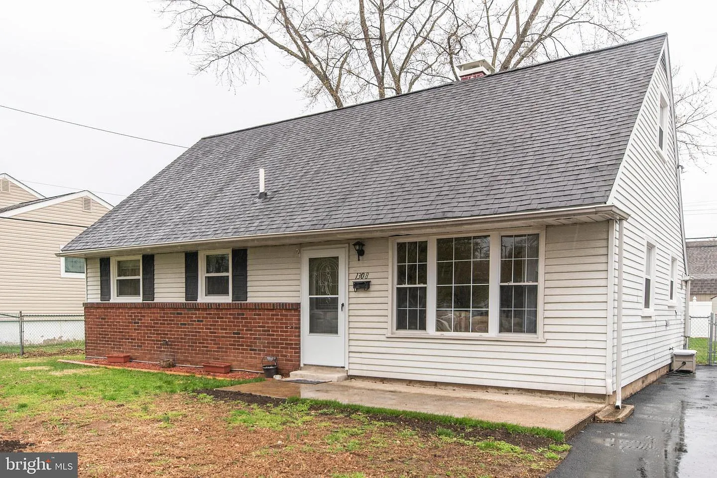 1308 Dolores Ln photo 1