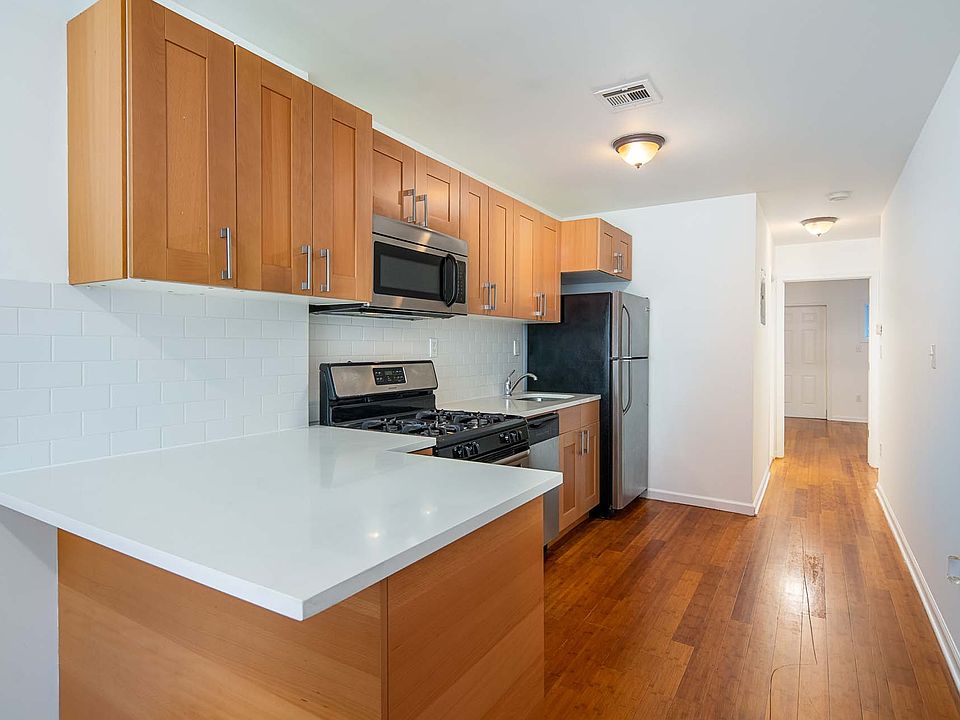 1st image of 36 Bowers St APT 3L