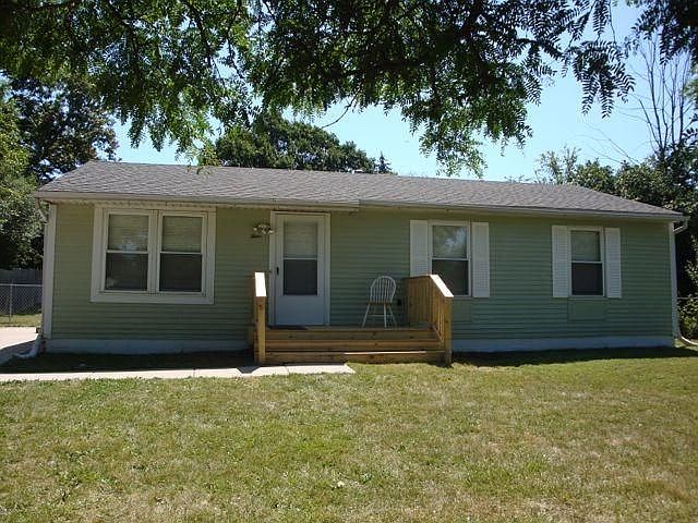 1st image of 4 Rockland Ct