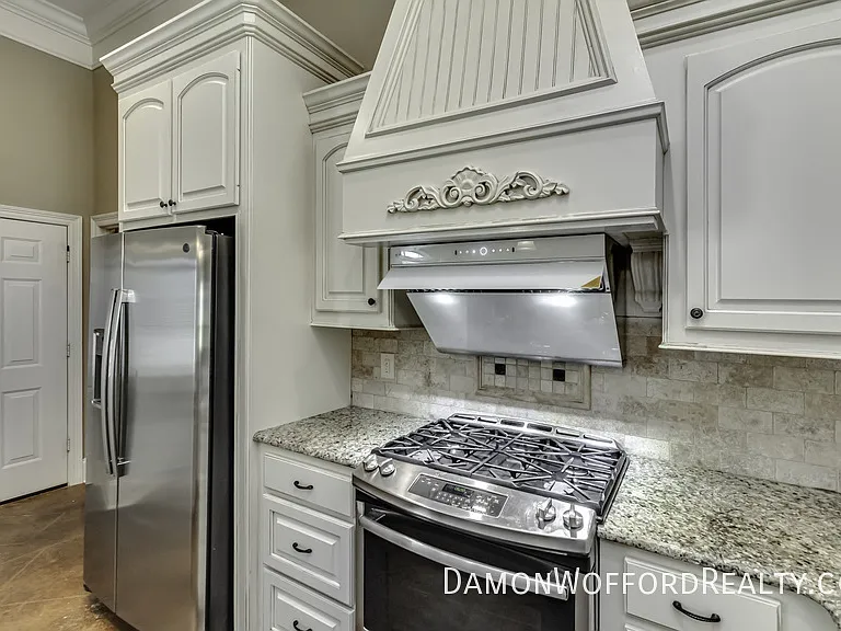 114 Lennox Pl — Photo 15