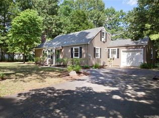 35 Woodside Cir, Simsbury, CT 06070