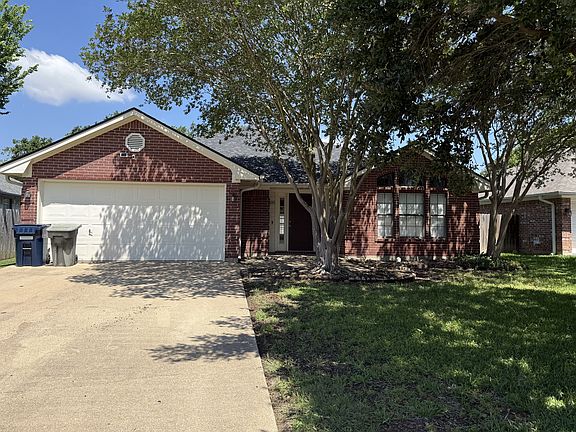 3rd image of 1505 Richland Ct N