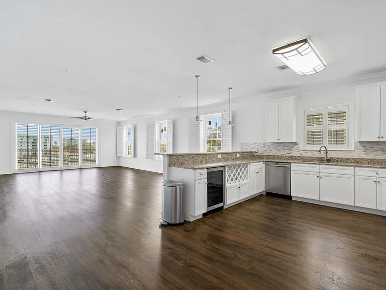 724 Harbor Blvd #202 — Photo 14