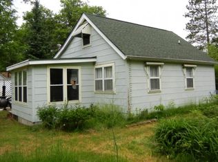 N16763 Beach Rd, Pembine, WI 54156