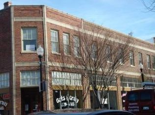 206 E Washington St APT F, Suffolk, VA 23434