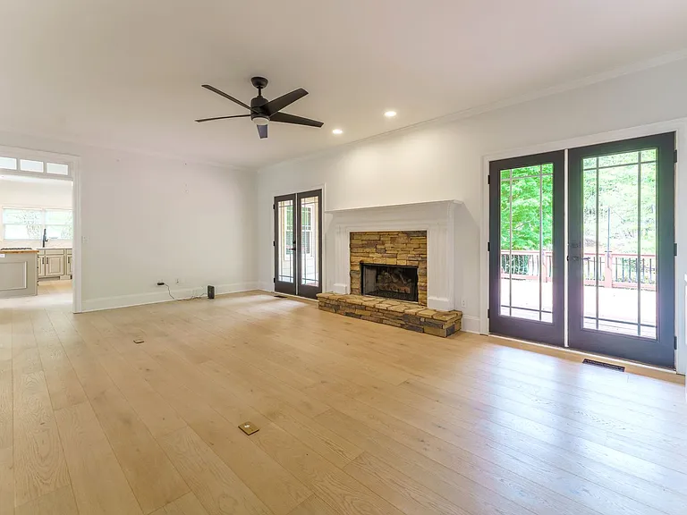 214 Chandler Walk — Photo 13