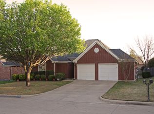 6709 Spring Valley Way, Fort Worth, TX 76132