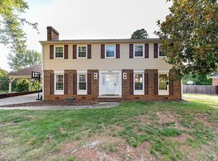 803 Meade Dr, Greensboro, NC 27410