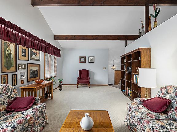 5th image of 1541 Marwood Dr SE