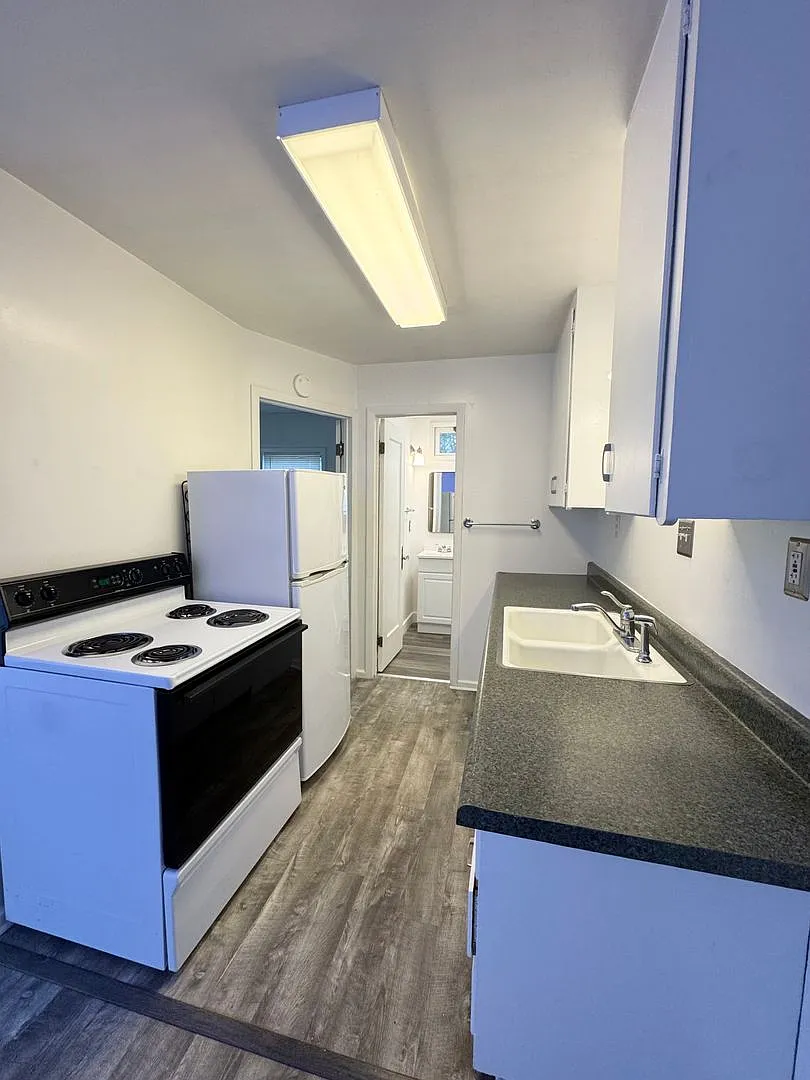 Quaint & Cozy Duplex!! — Photo 4