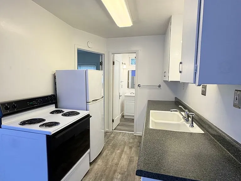 3198 School St — Photo 4