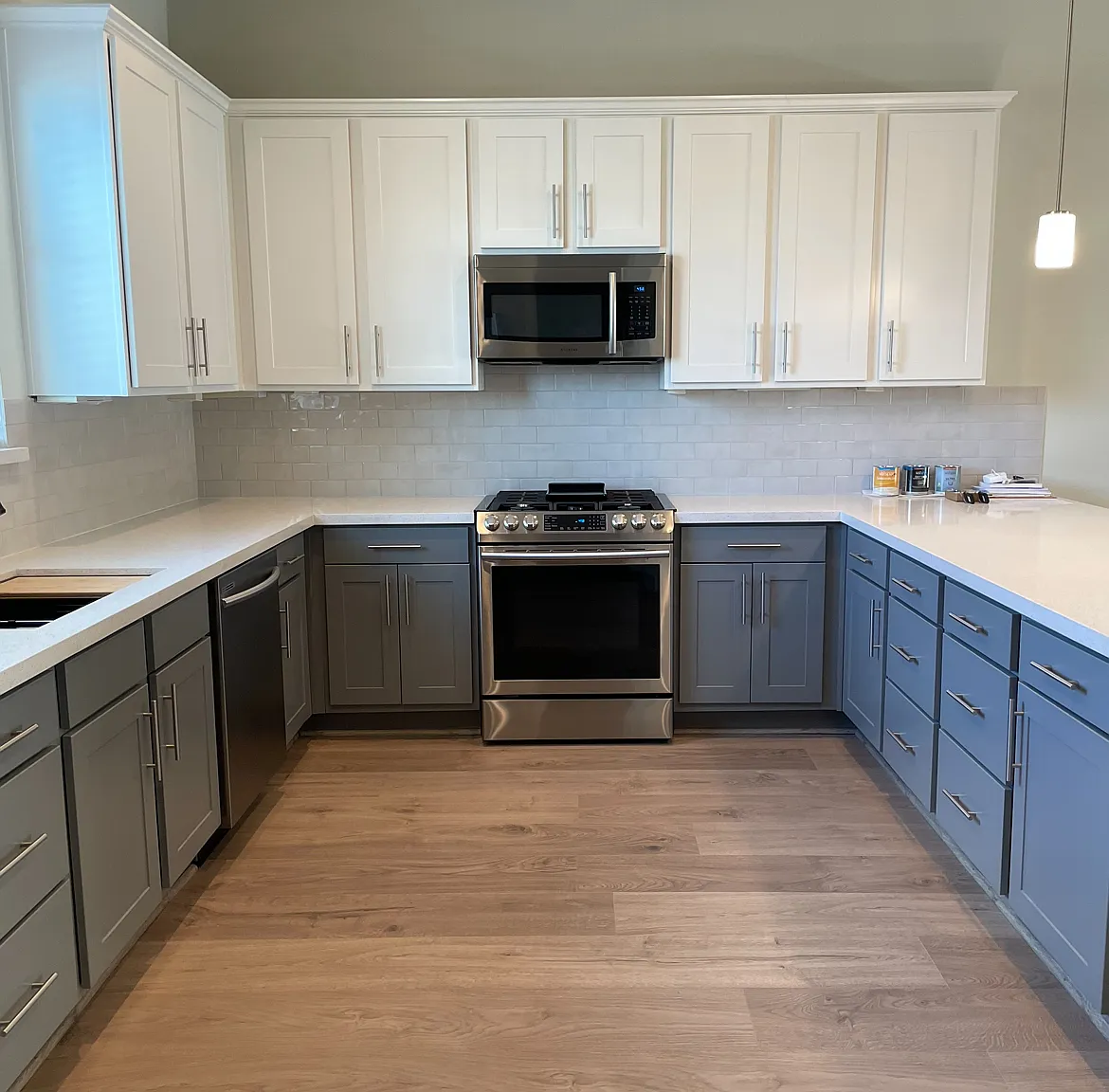 3 bed, 2175 sqft, $3,650 — Photo 2
