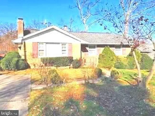9110 Drake Pl, College Park, MD 20740