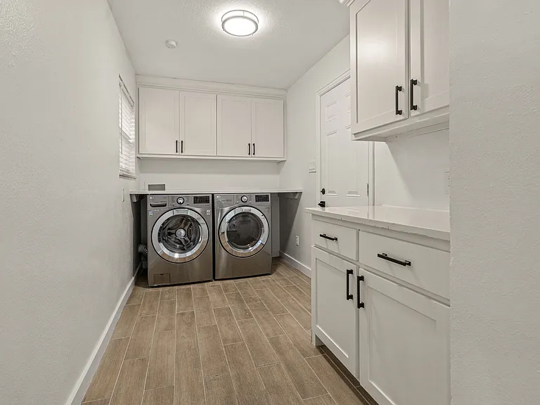1015 Cimarron Cir — Photo 28