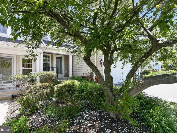 18 Redtail Ct, West Chester, PA 19382