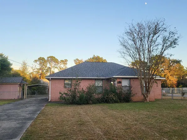 2494 Avenida De Sol, Navarre, FL 32566