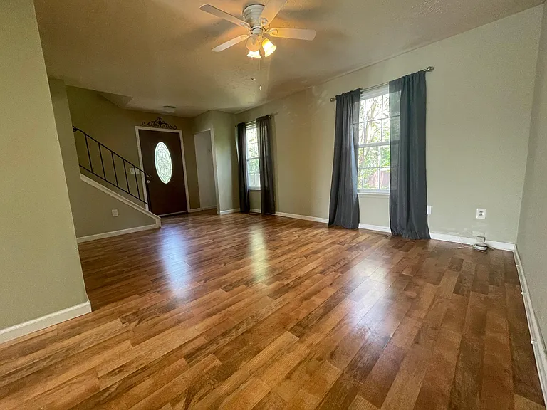 8314 Amity Cir — Photo 2