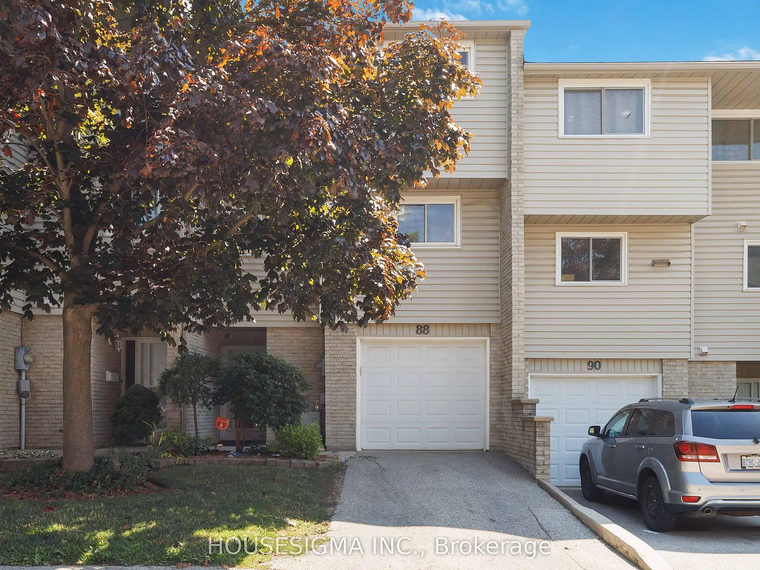3 bed, $2,500 — Photo 2