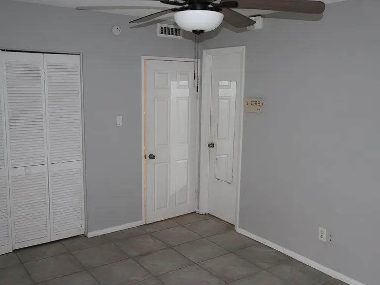 7609 Abbey Ln #B — Photo 23