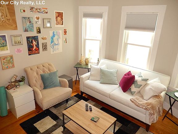 4th image of 64A Marion St #1
