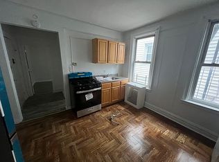 824 E 232nd St #1F, Bronx, NY 10466