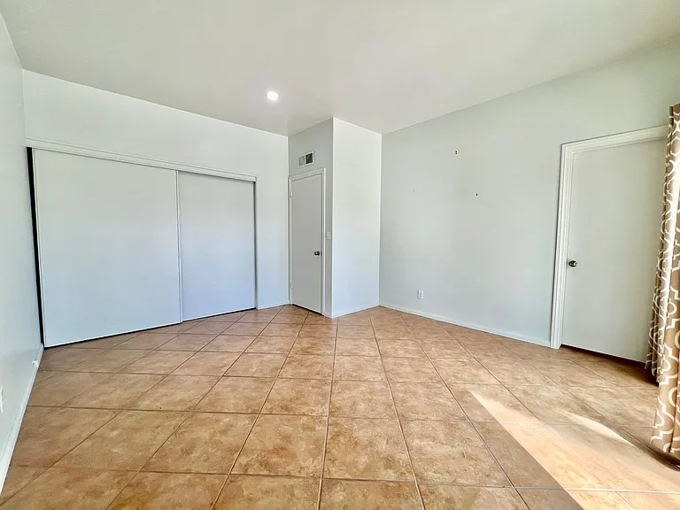 3663 E Paseo Barbara — Photo 17