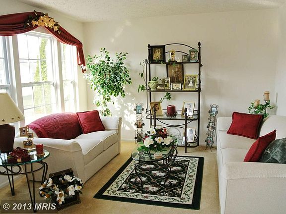 5th image of 1807 Earl Dr