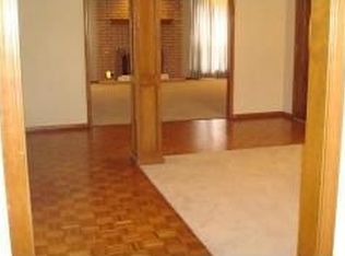 9925 Sudbury Rd, Yukon, OK 73099