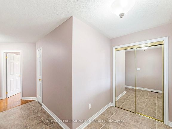5th image of 735 Poplar Rd