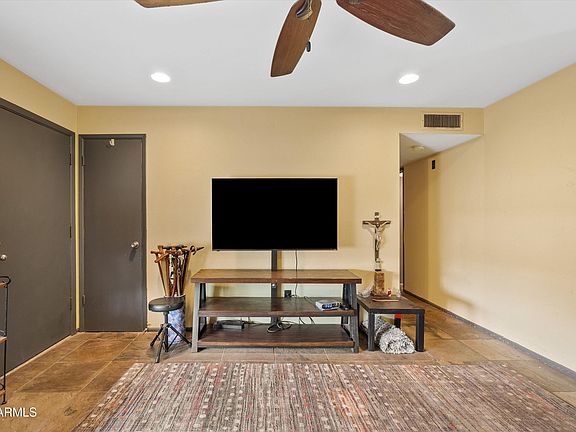 3rd image of 1241 E Barbara Drive