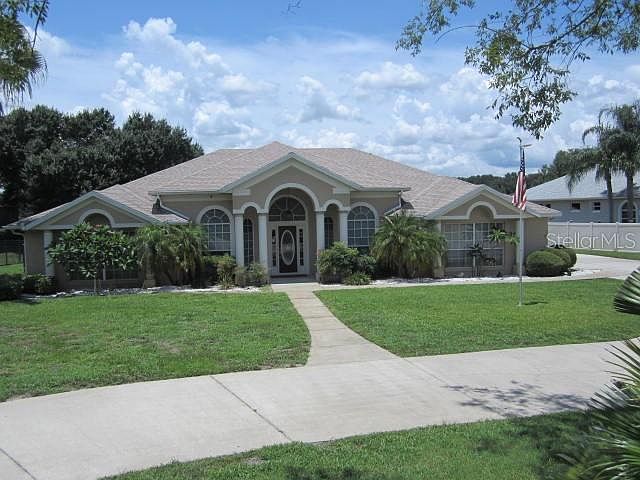 1st image of 10919 Lakeshore Dr