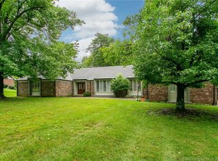 3010 Fairway Dr, Floyds Knobs, IN 47119