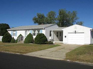 380 Kenyon Ave, Pawtucket, RI 02861