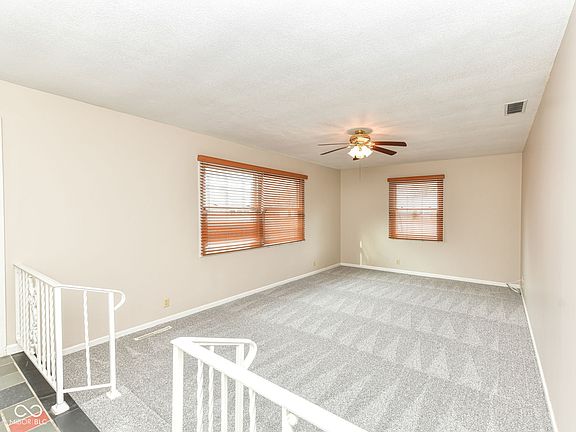 4th image of 1815 Hillcrest Ave