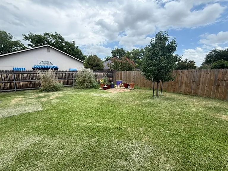1717 Pemelton Dr — Photo 27