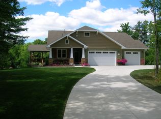 1415 Rosa Ave, Crivitz, WI 54114