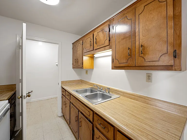 2830 Greenville Rd #C4 — Photo 6