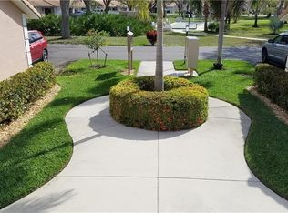 5904 Cranbrook Way APT J204, Naples, FL 34112