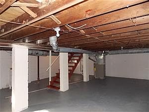 4th image of 1905 Wallace Ave
