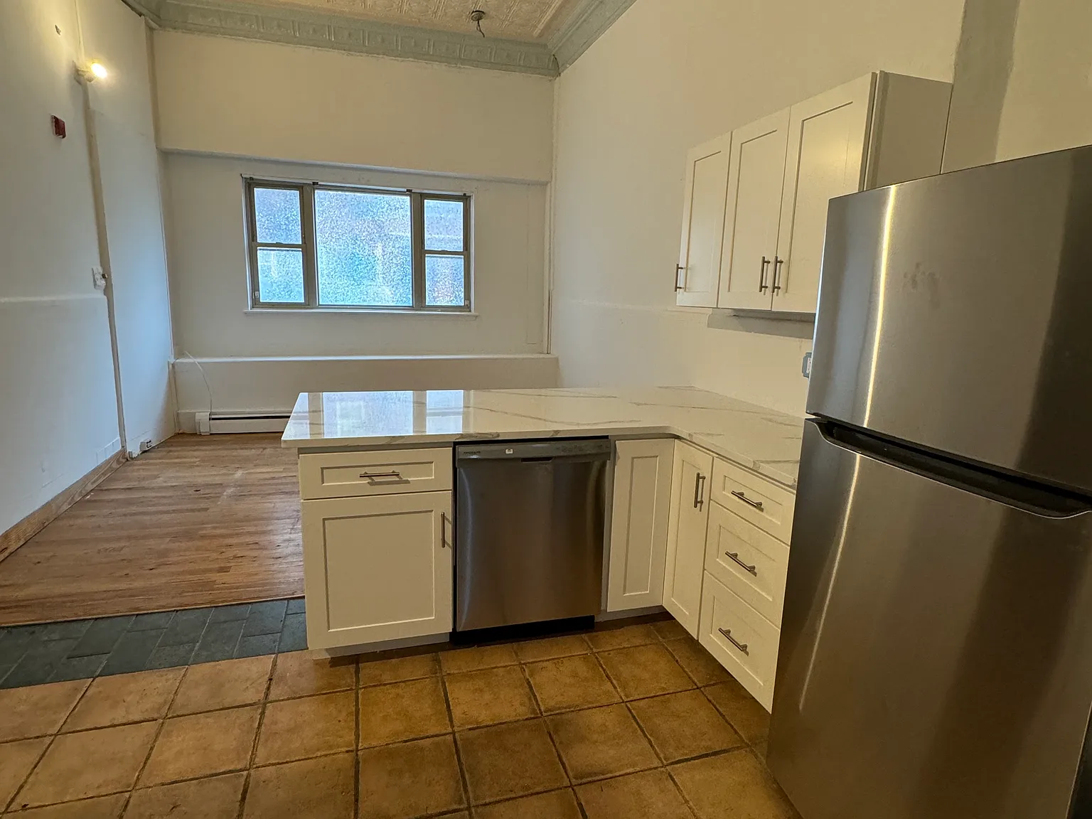 1 bed, 700 sqft, $1,650 — Photo 3