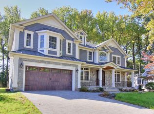 301 Garrett Rd, Mountainside, NJ 07092