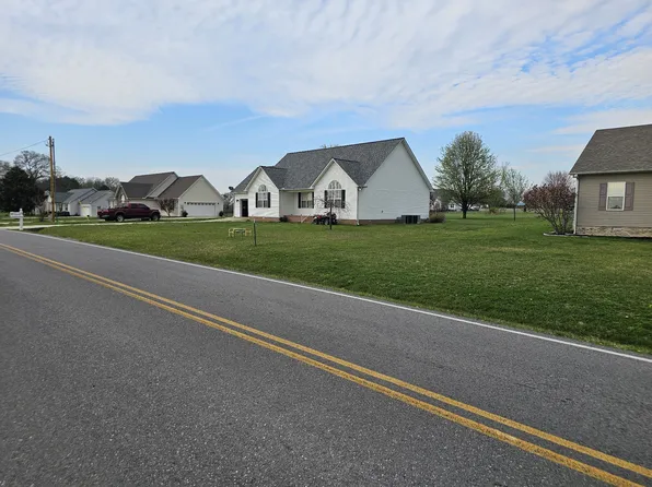 306 Riddle Rd, Manchester, TN 37355