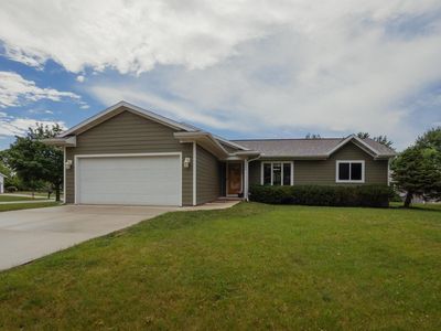 1054 Sycamore Tree Dr, Fond Du Lac, WI, 54935
